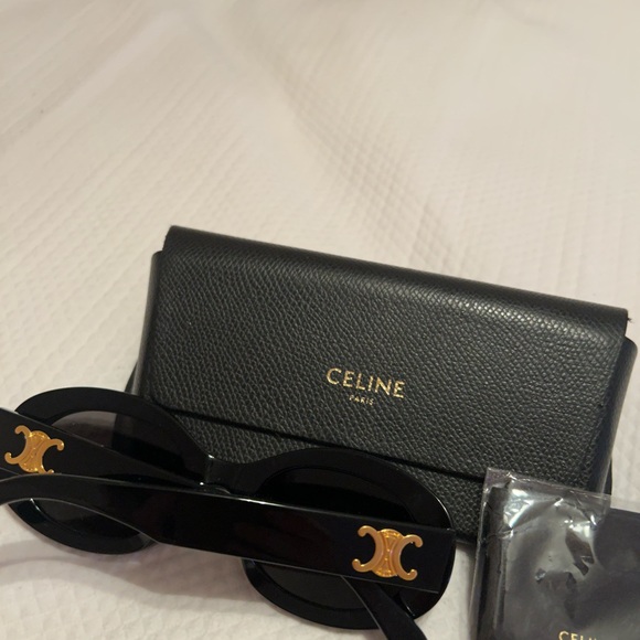 Celine TRIOMPHE 01 SUNGLASSES IN ACETATE
BLACK - Picture 5 of 5